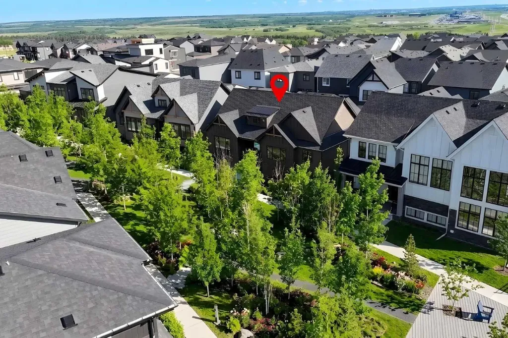 90 Treeline Gardens SW Calgary AB T2Y 0W6