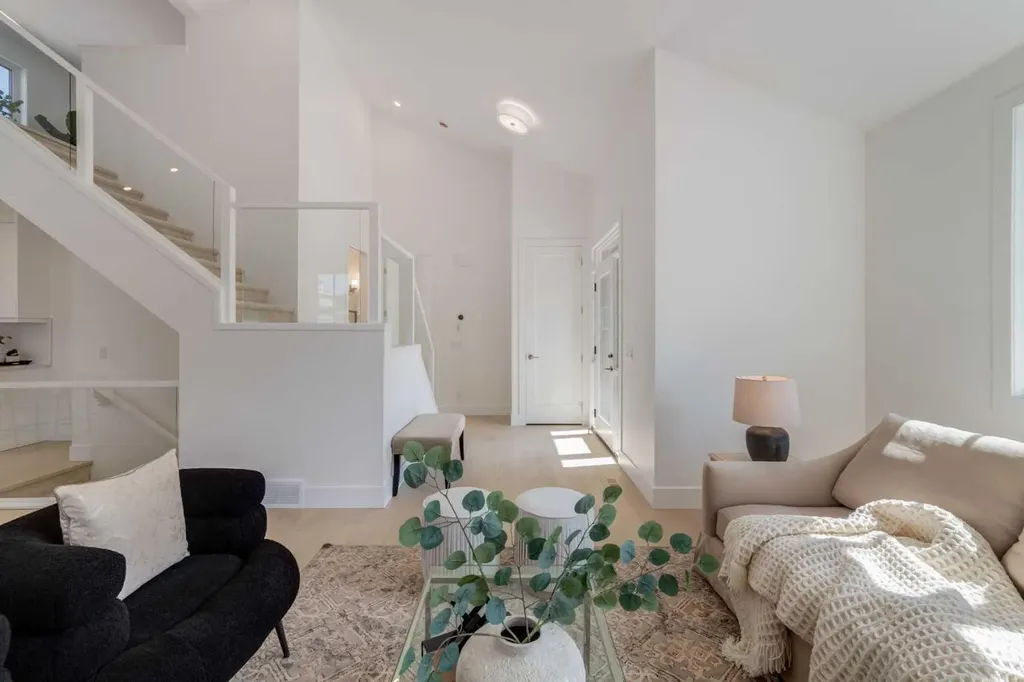 90 Treeline Gardens SW Calgary AB T2Y 0W6
