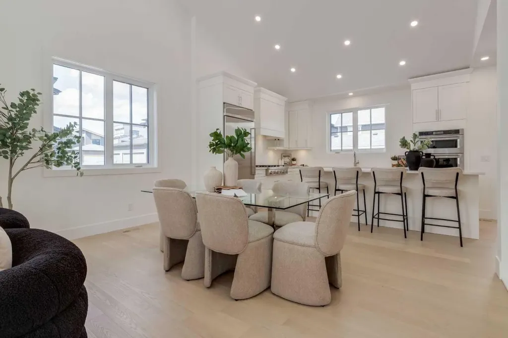 90 Treeline Gardens SW Calgary AB T2Y 0W6