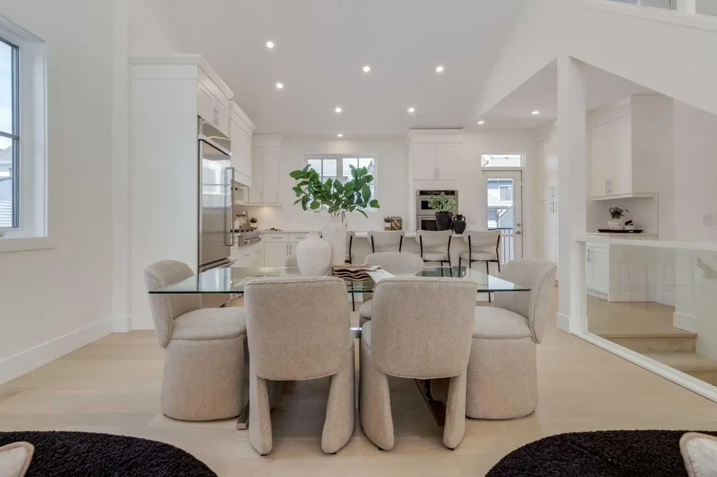 90 Treeline Gardens SW Calgary AB T2Y 0W6