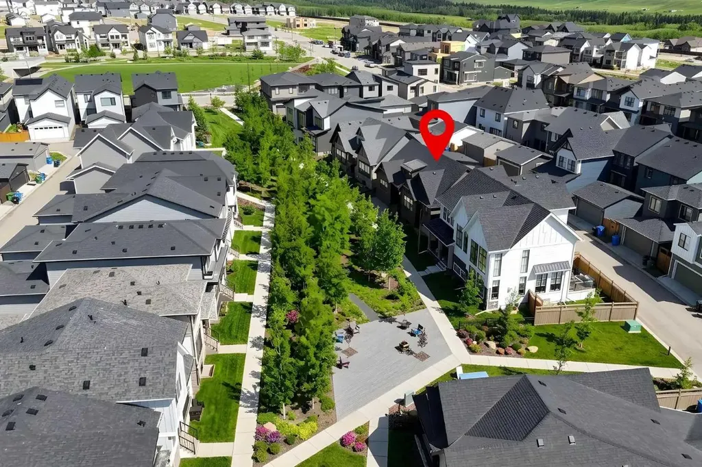 90 Treeline Gardens SW Calgary AB T2Y 0W6