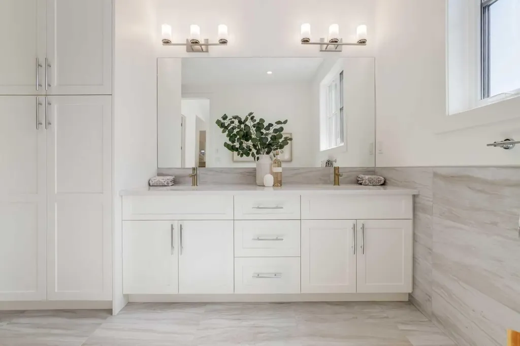 90 Treeline Gardens SW Calgary AB T2Y 0W6