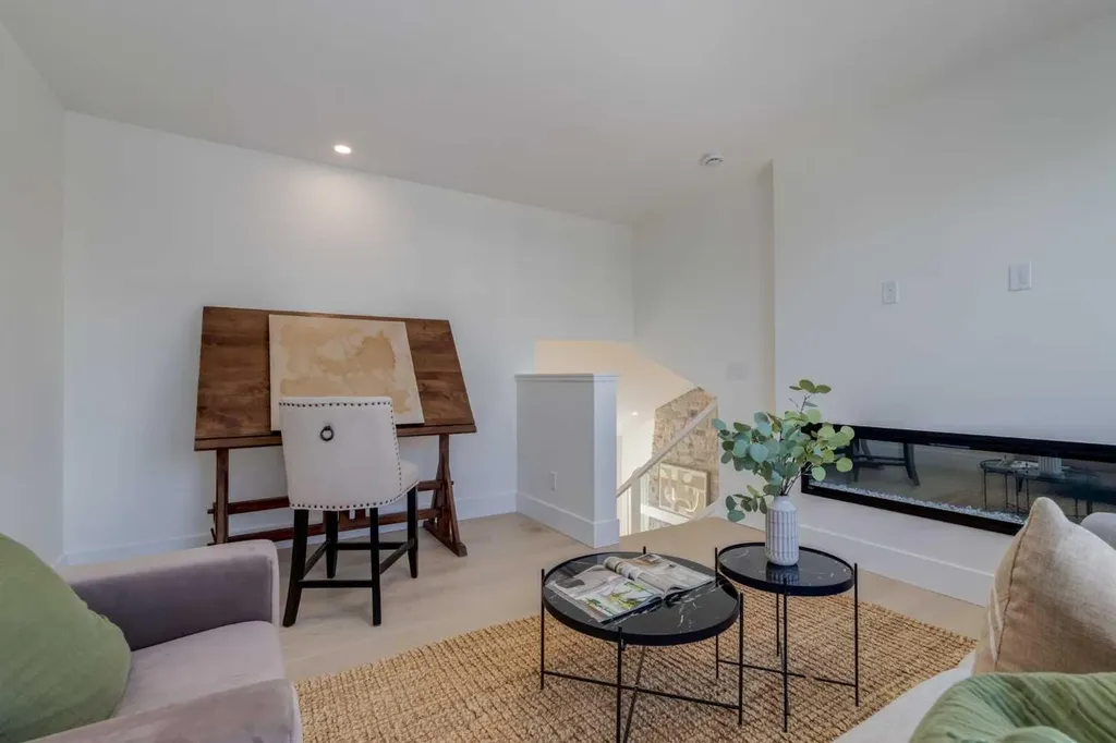 90 Treeline Gardens SW Calgary AB T2Y 0W6