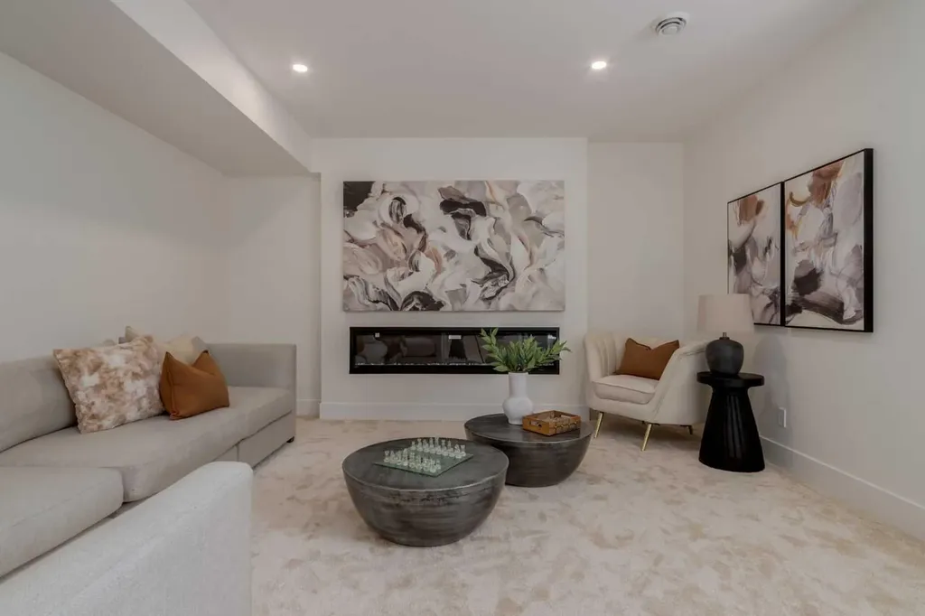 90 Treeline Gardens SW Calgary AB T2Y 0W6