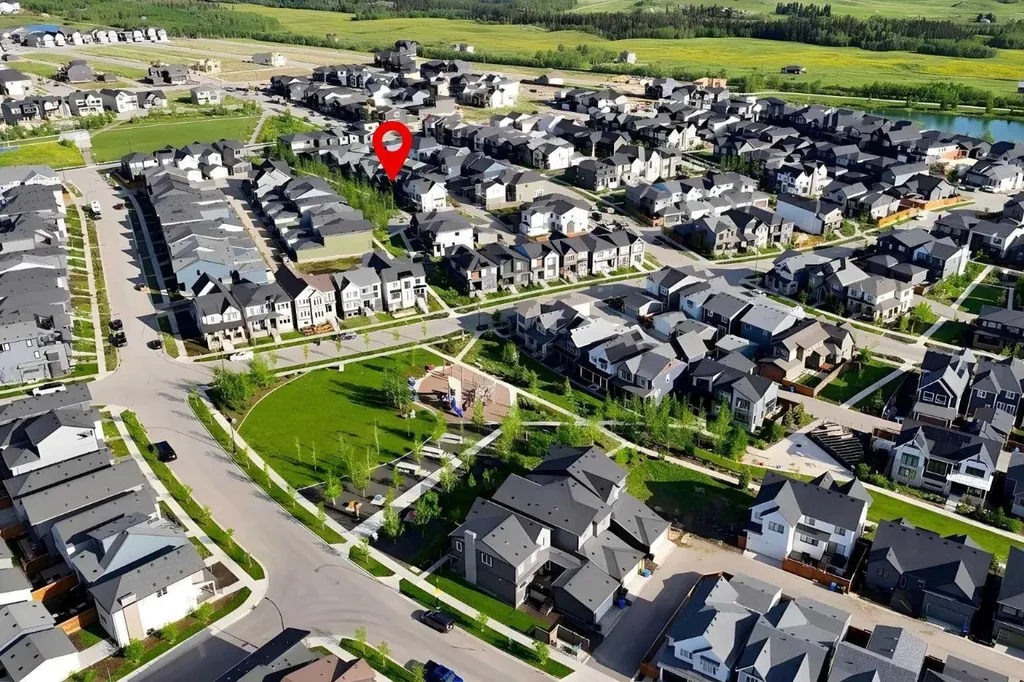 90 Treeline Gardens SW Calgary AB T2Y 0W6