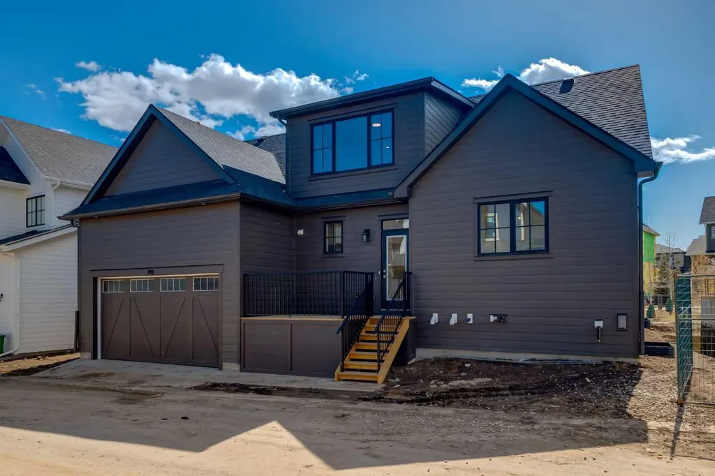 90 Treeline Gardens SW Calgary AB T2Y 0W6