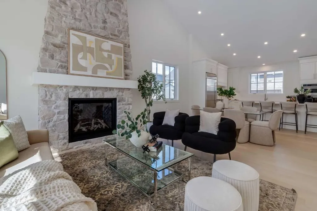 90 Treeline Gardens SW Calgary AB T2Y 0W6