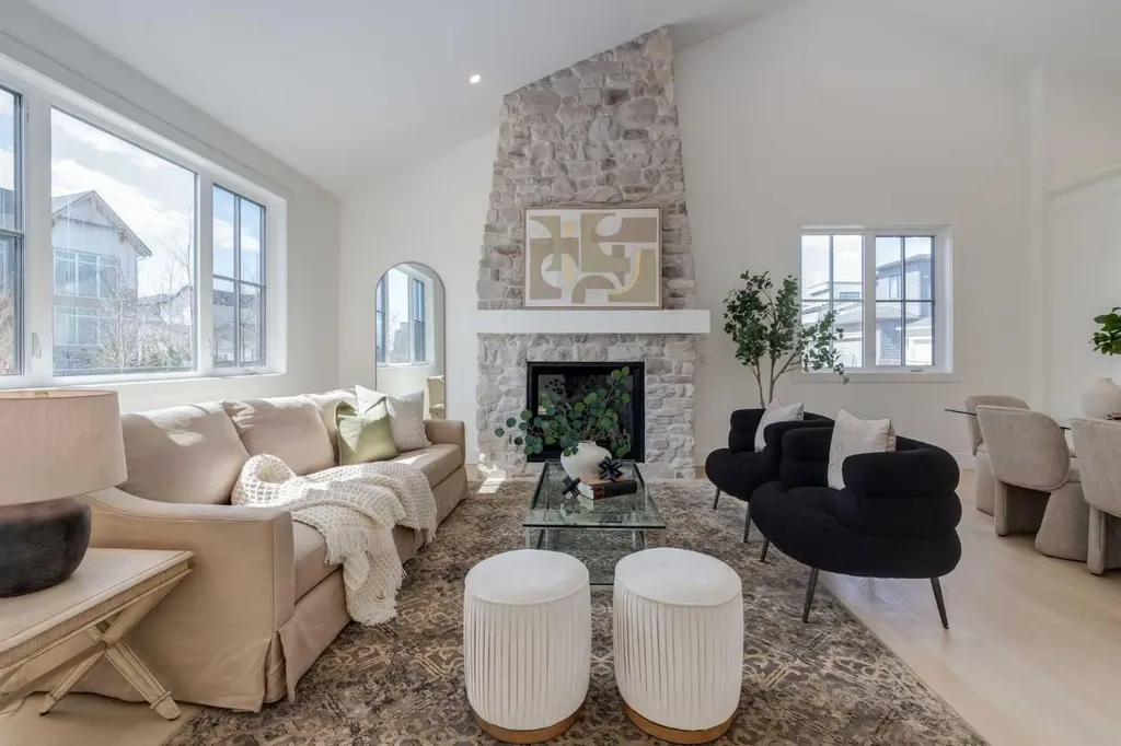 90 Treeline Gardens SW Calgary AB T2Y 0W6