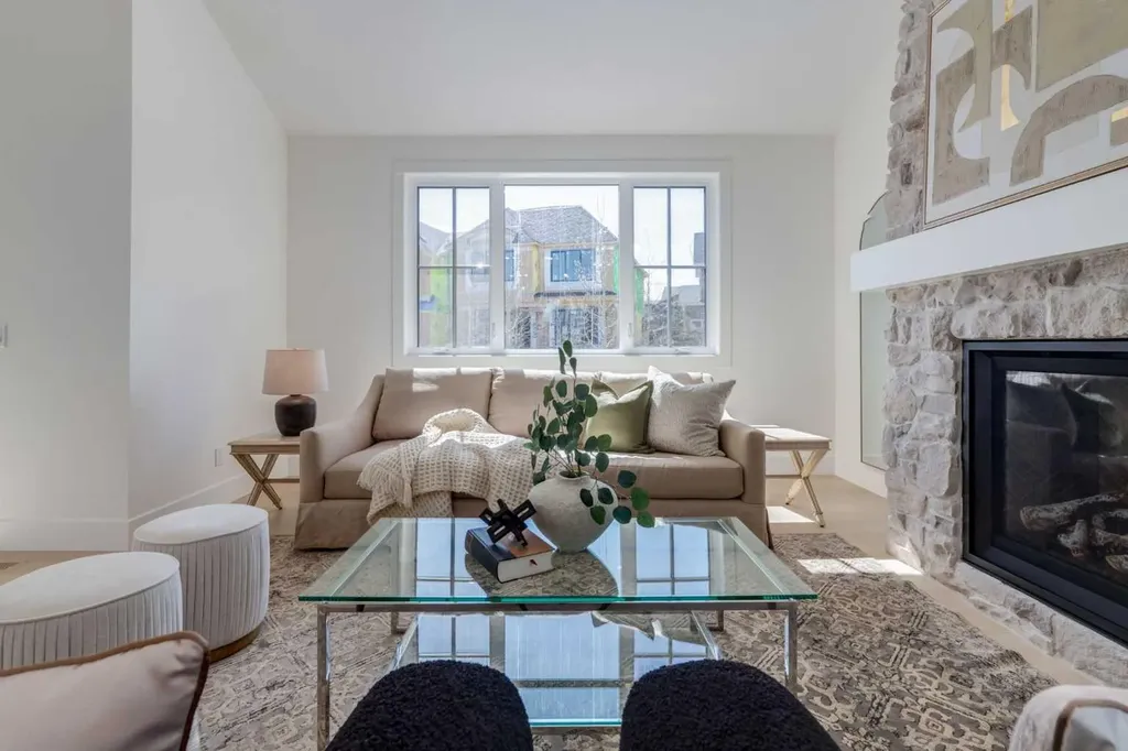 90 Treeline Gardens SW Calgary AB T2Y 0W6