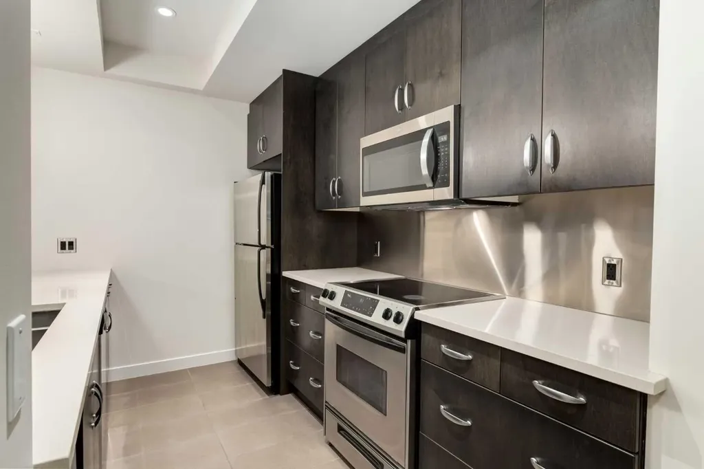 530 12 Avenue SW Calgary AB T2R0B1