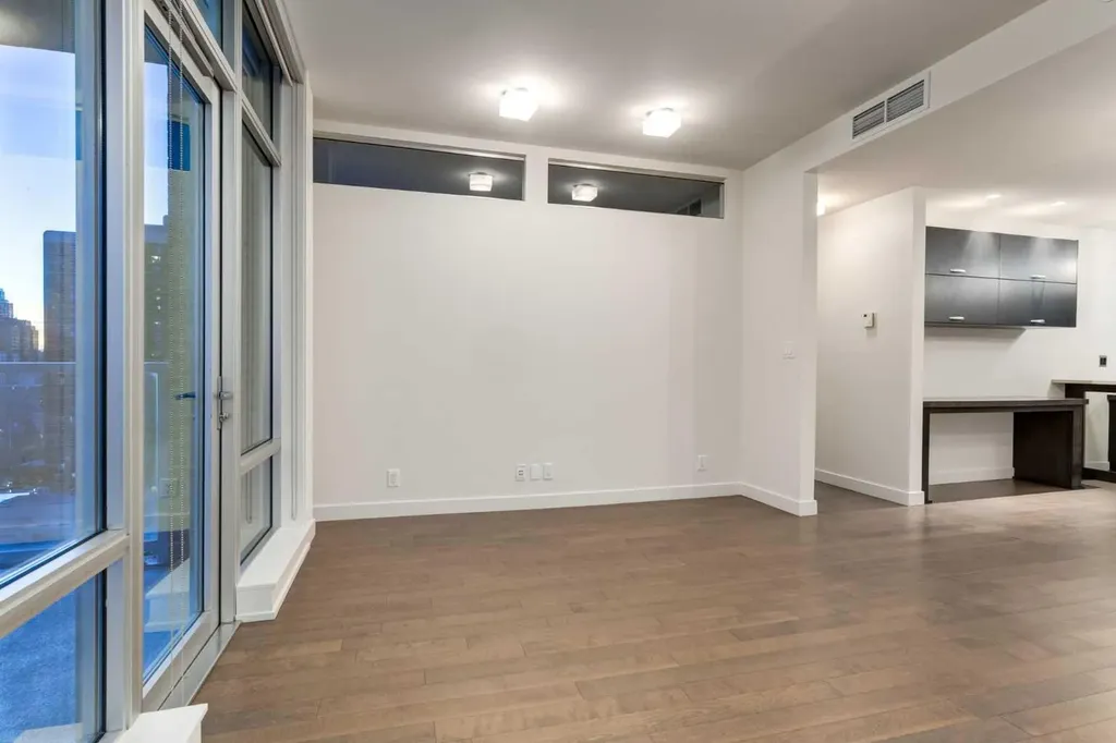 530 12 Avenue SW Calgary AB T2R0B1
