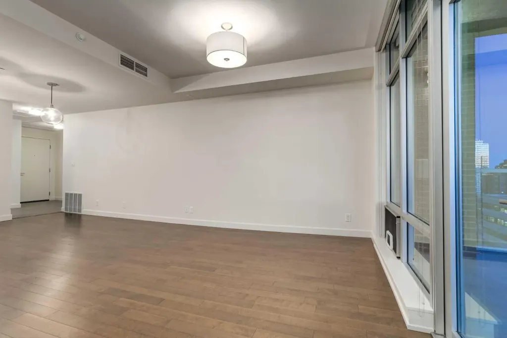 530 12 Avenue SW Calgary AB T2R0B1