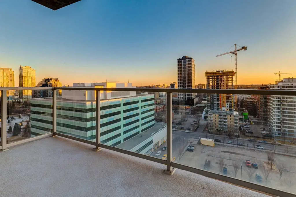 530 12 Avenue SW Calgary AB T2R0B1