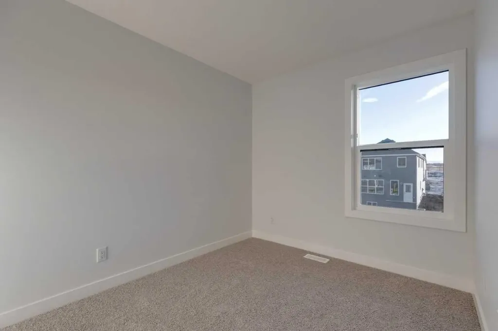 347 Fireside Drive Cochrane AB T4C 3E1