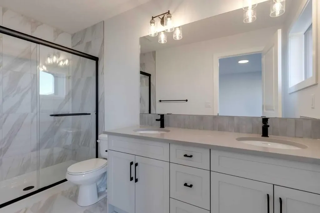 347 Fireside Drive Cochrane AB T4C 3E1