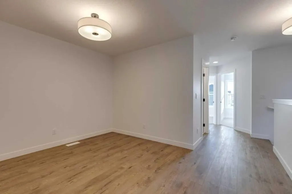 347 Fireside Drive Cochrane AB T4C 3E1