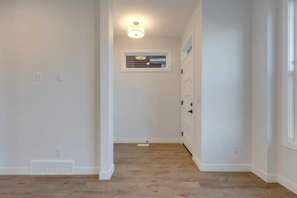 347 Fireside Drive Cochrane AB T4C 3E1