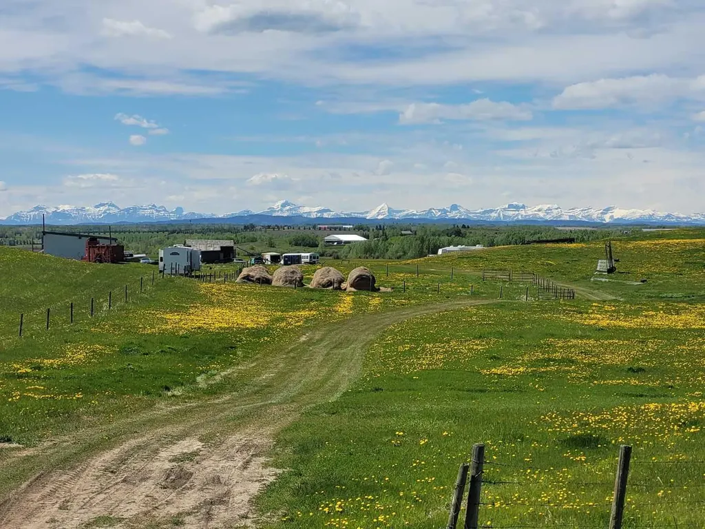 272065 Lochend Road Rural Rocky View County AB T0M 1L0
