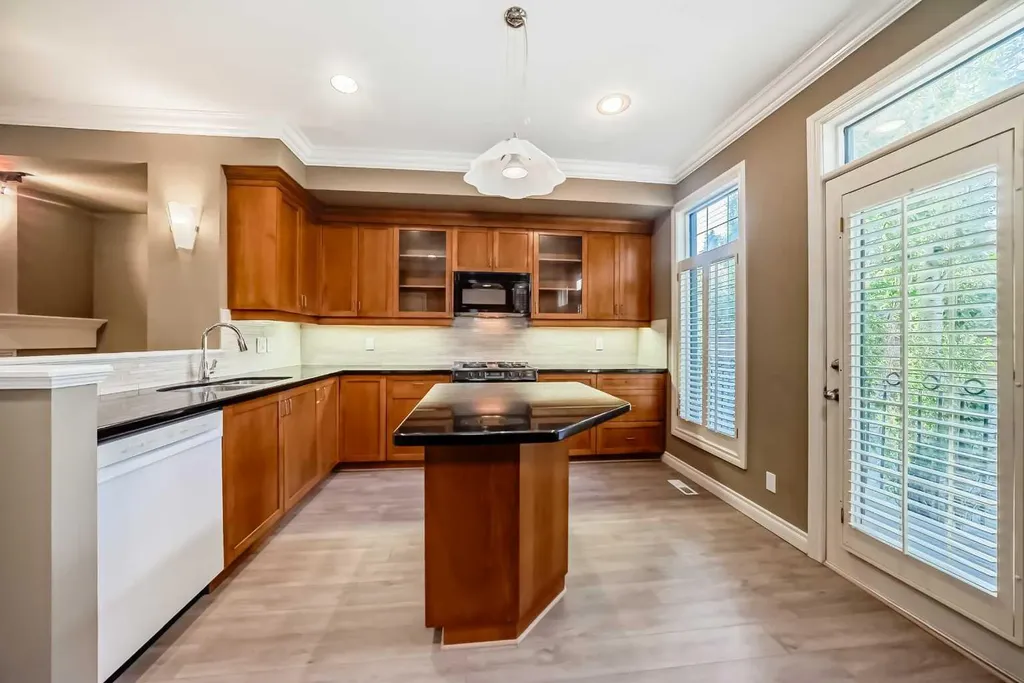 1145 Cameron Avenue SW Calgary AB T2T 0K6