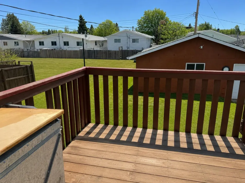34 Wedow Drive Whitecourt AB T7S 1B6