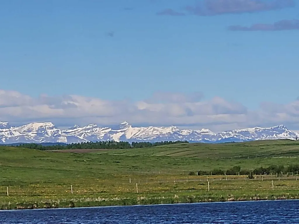 W-5,R-3,T-27,S-22, SE Lochend Road NW Rural Rocky View County AB T0M1L0