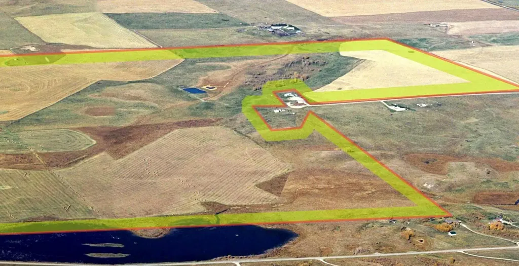 W-5,R-3,T-27,S-22, SE Lochend Road NW Rural Rocky View County AB T0M1L0