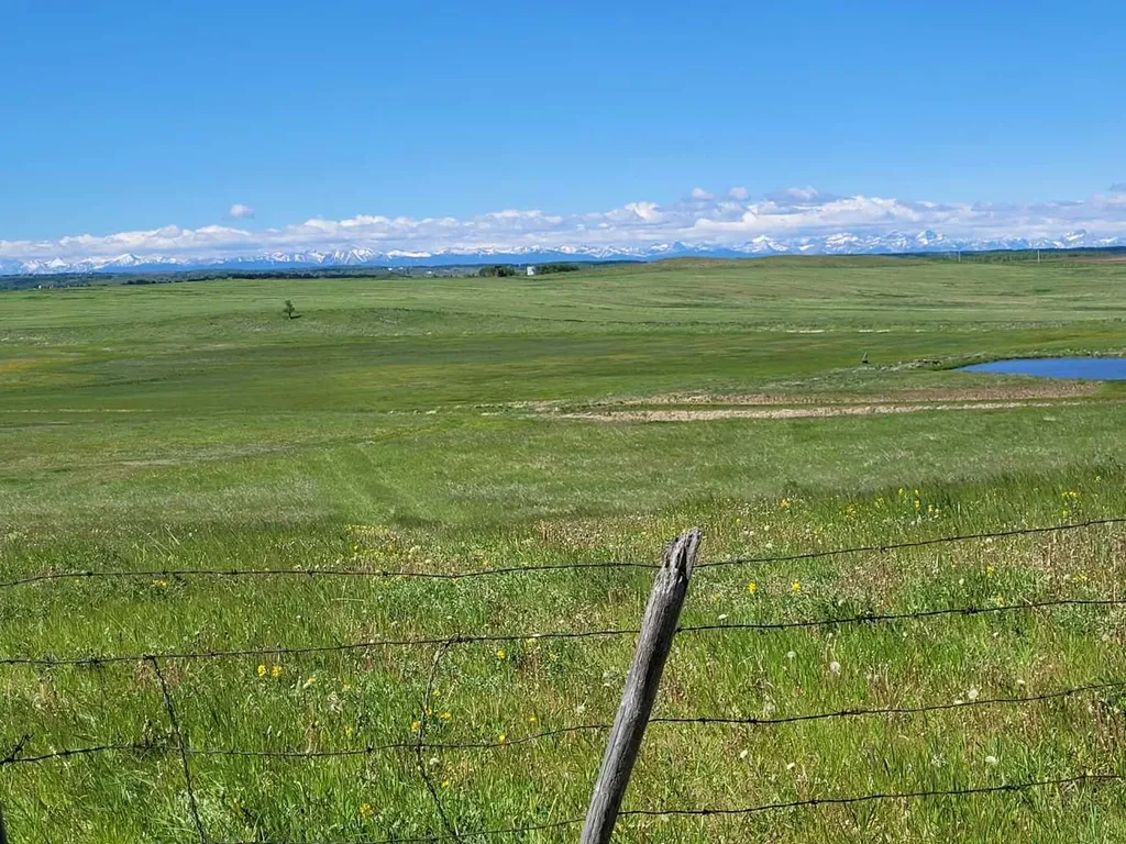 W-5,R-3,T-27,S-22, SE Lochend Road NW Rural Rocky View County AB T0M1L0