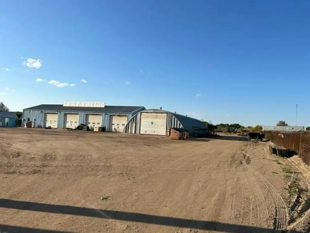 4905 57 Avenue Two Hills AB T0B 4K0