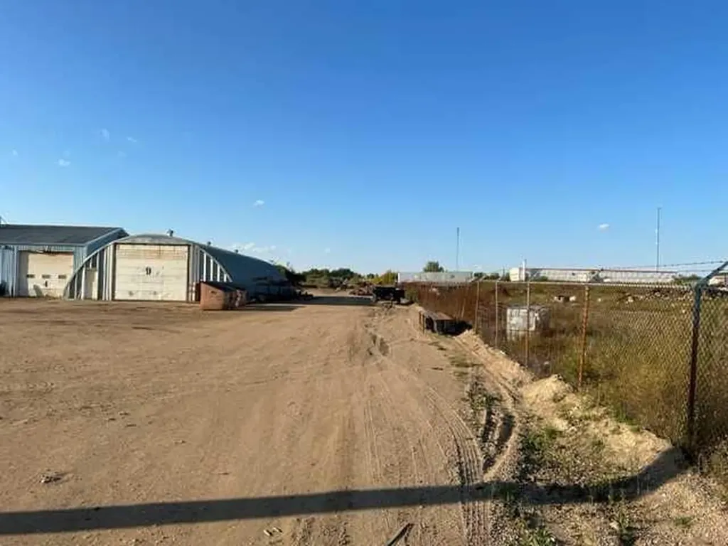 4905 57 Avenue Two Hills AB T0B 4K0