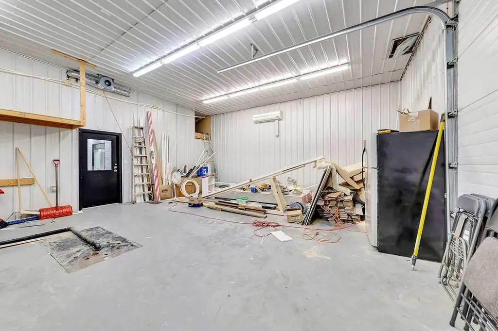 5034 51 Avenue Provost AB T0B 3S0