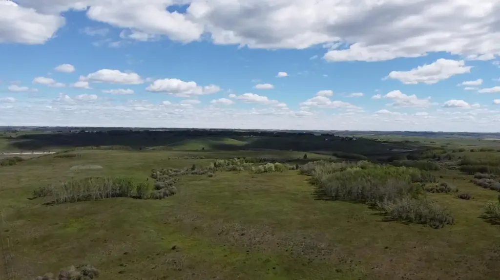 W-5.R-3,T-26,S-22, Q-sw Lochend Road NW Rural Rocky View County AB T4C 2B3