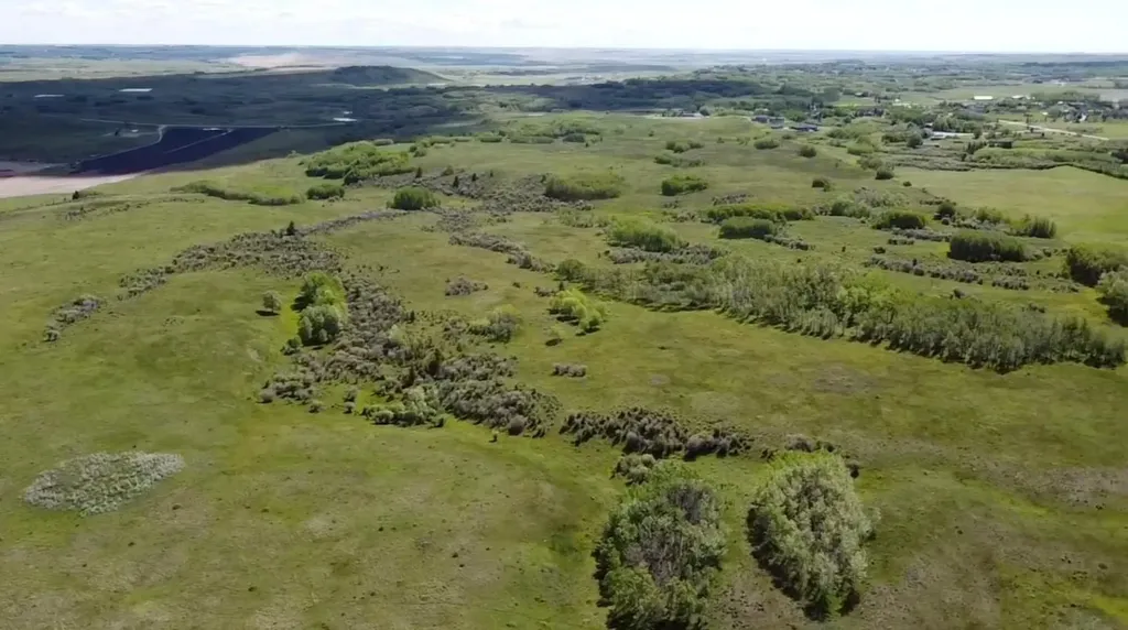 W-5.R-3,T-26,S-22, Q-sw Lochend Road NW Rural Rocky View County AB T4C 2B3