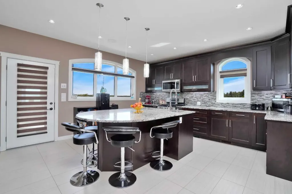 27240 Township Road 392 Rural Red Deer County AB T4S 1X5