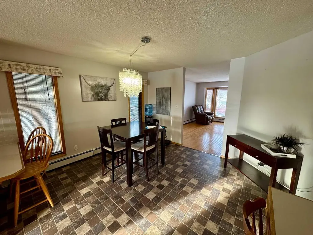 1925 5 Avenue Wainwright AB T9W1J3