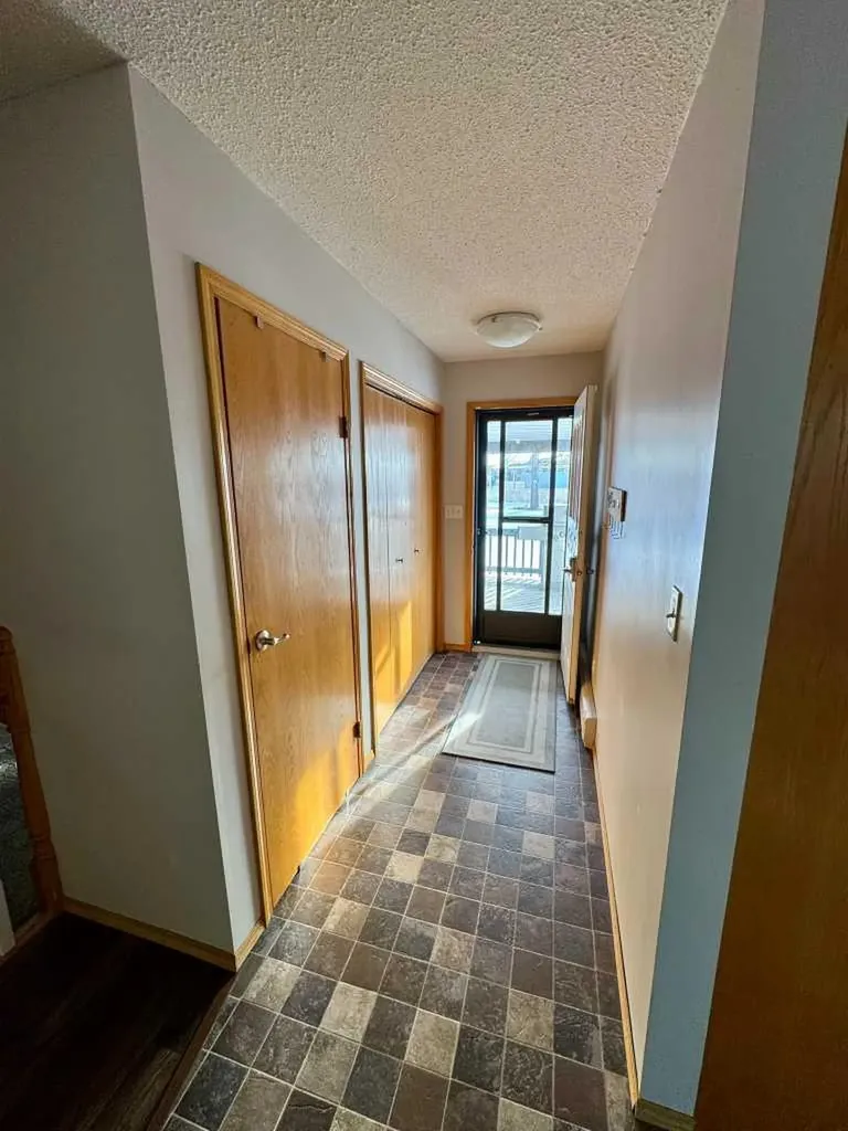 1925 5 Avenue Wainwright AB T9W1J3