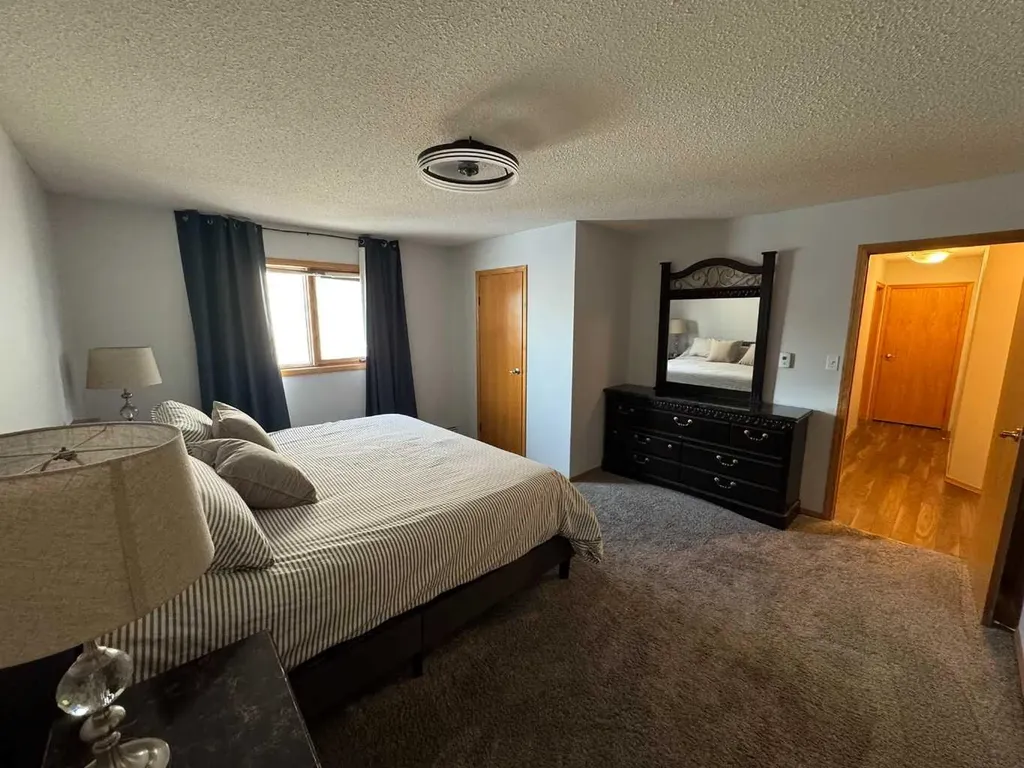 1925 5 Avenue Wainwright AB T9W1J3