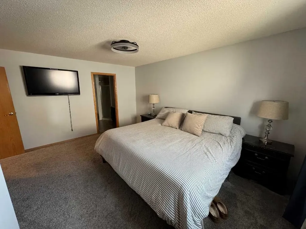 1925 5 Avenue Wainwright AB T9W1J3