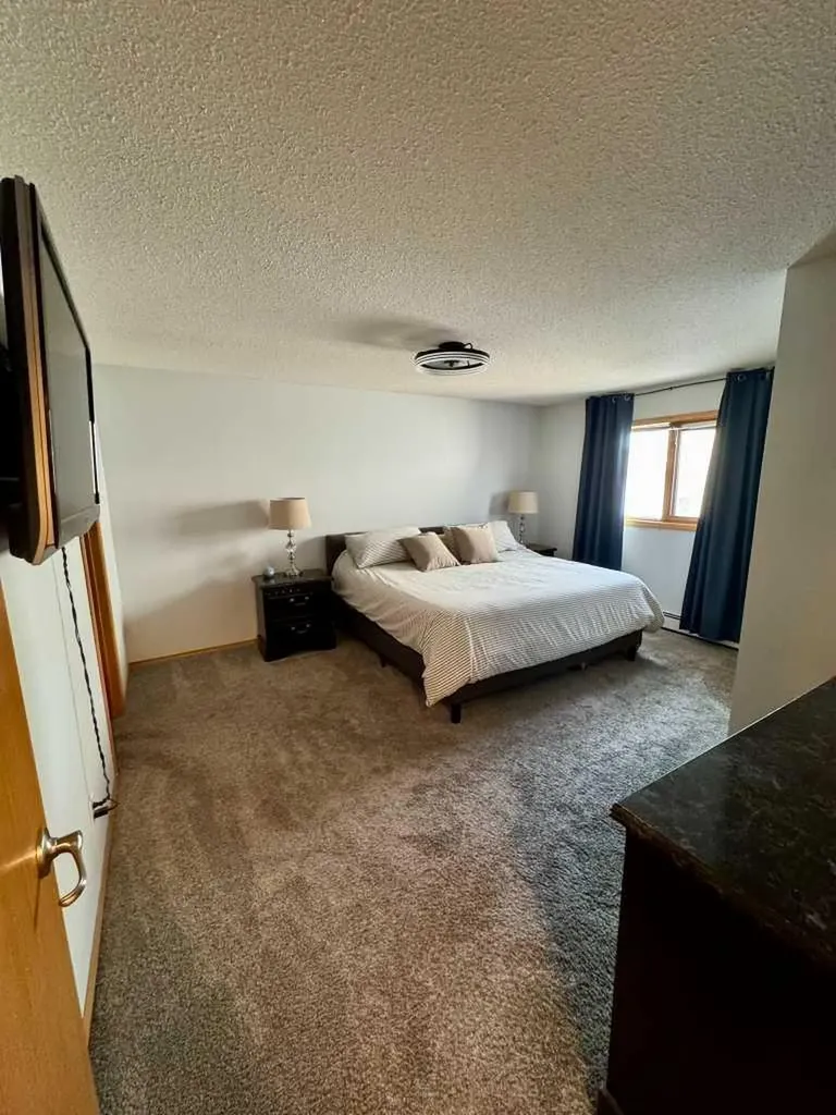1925 5 Avenue Wainwright AB T9W1J3
