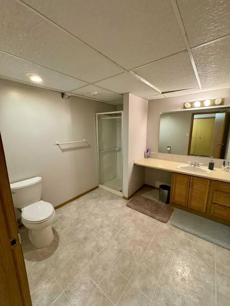 1925 5 Avenue Wainwright AB T9W1J3
