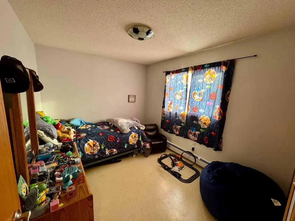 1925 5 Avenue Wainwright AB T9W1J3