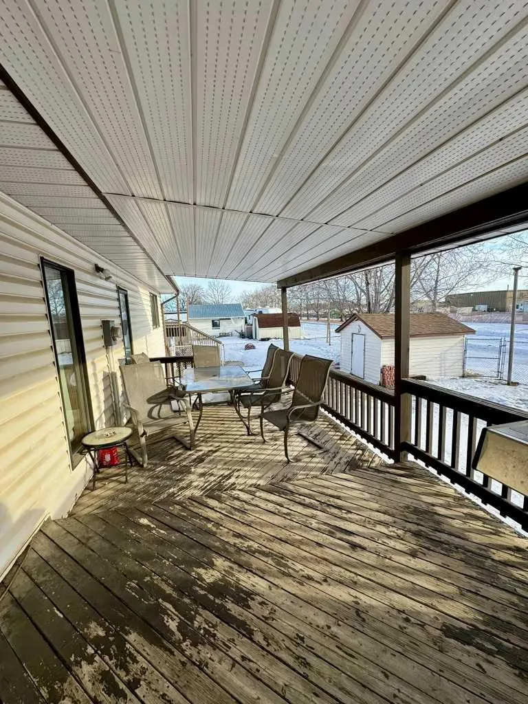 1925 5 Avenue Wainwright AB T9W1J3