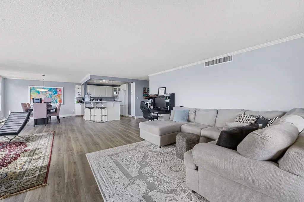 1001 13 Avenue SW Calgary AB T2R 0L5