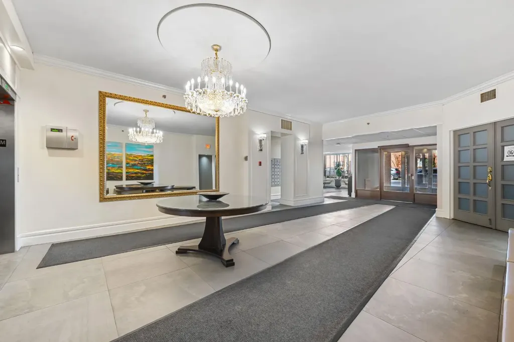 1001 13 Avenue SW Calgary AB T2R 0L5