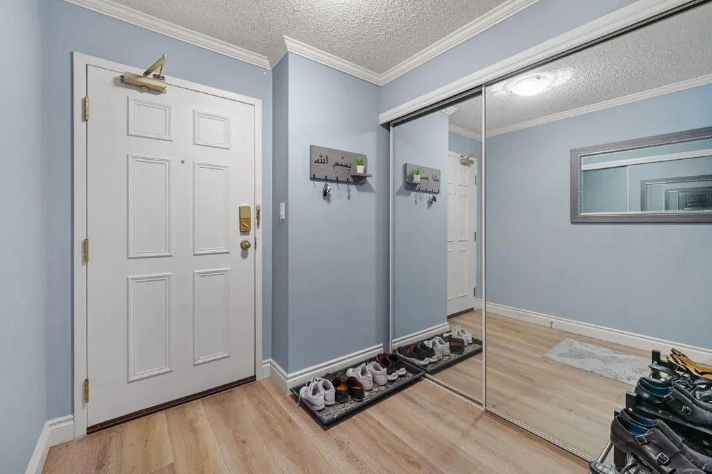 1001 13 Avenue SW Calgary AB T2R 0L5