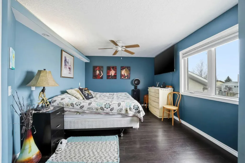 4707 44 Street Sylvan Lake AB T4S 1P5