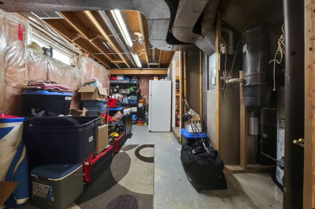 4707 44 Street Sylvan Lake AB T4S 1P5