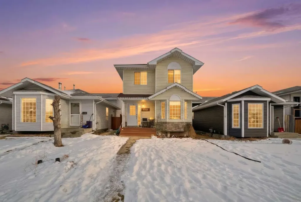 4707 44 Street Sylvan Lake AB T4S 1P5