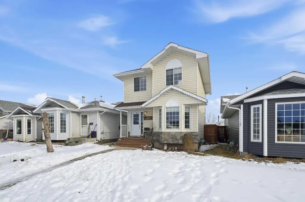 4707 44 Street Sylvan Lake AB T4S 1P5