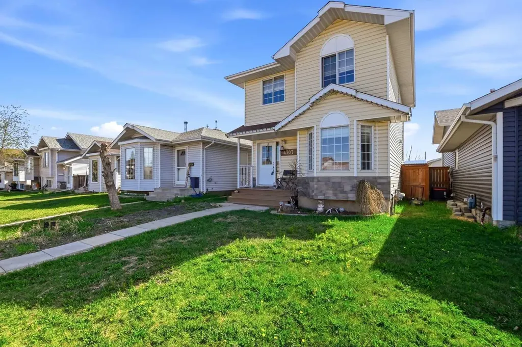4707 44 Street Sylvan Lake AB T4S 1P5