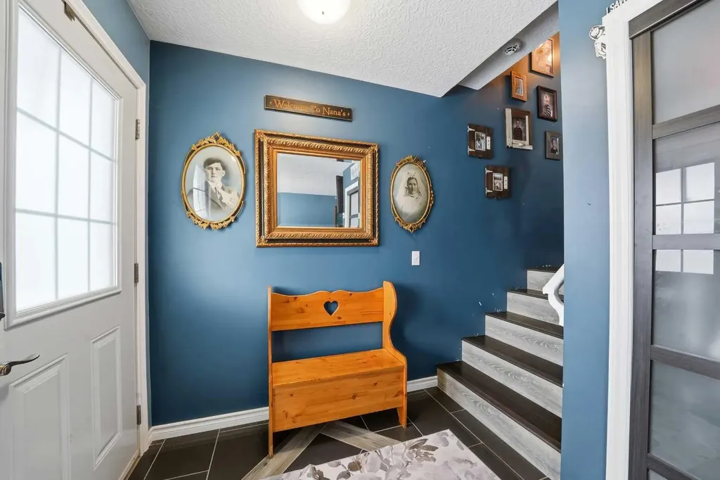 4707 44 Street Sylvan Lake AB T4S 1P5